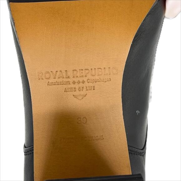 Royal Republiq 3 inch Ankle Bootie in Black Size 39/9 - Picture 8 of 8